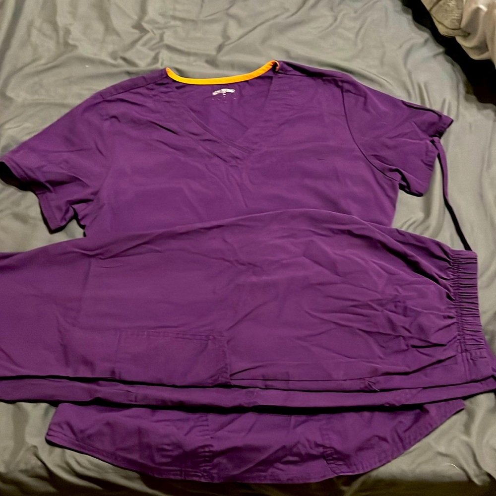 Scrub Star Scrubs size medium